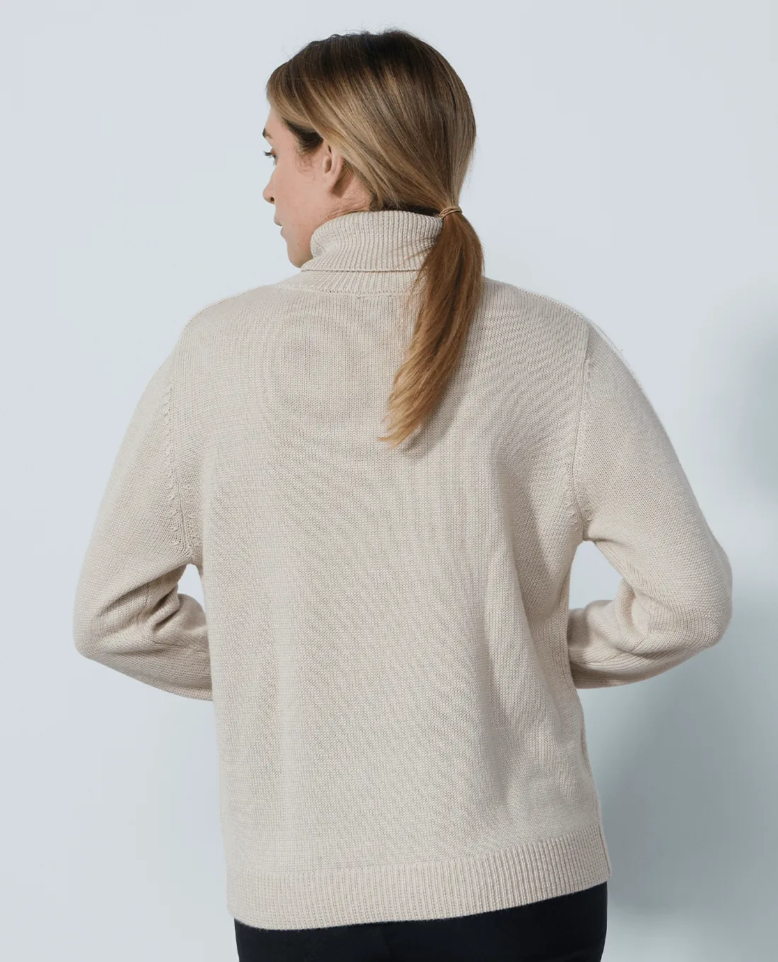 DAILY SPORTS Fernie Roll-Neck Pullover 257 Raw