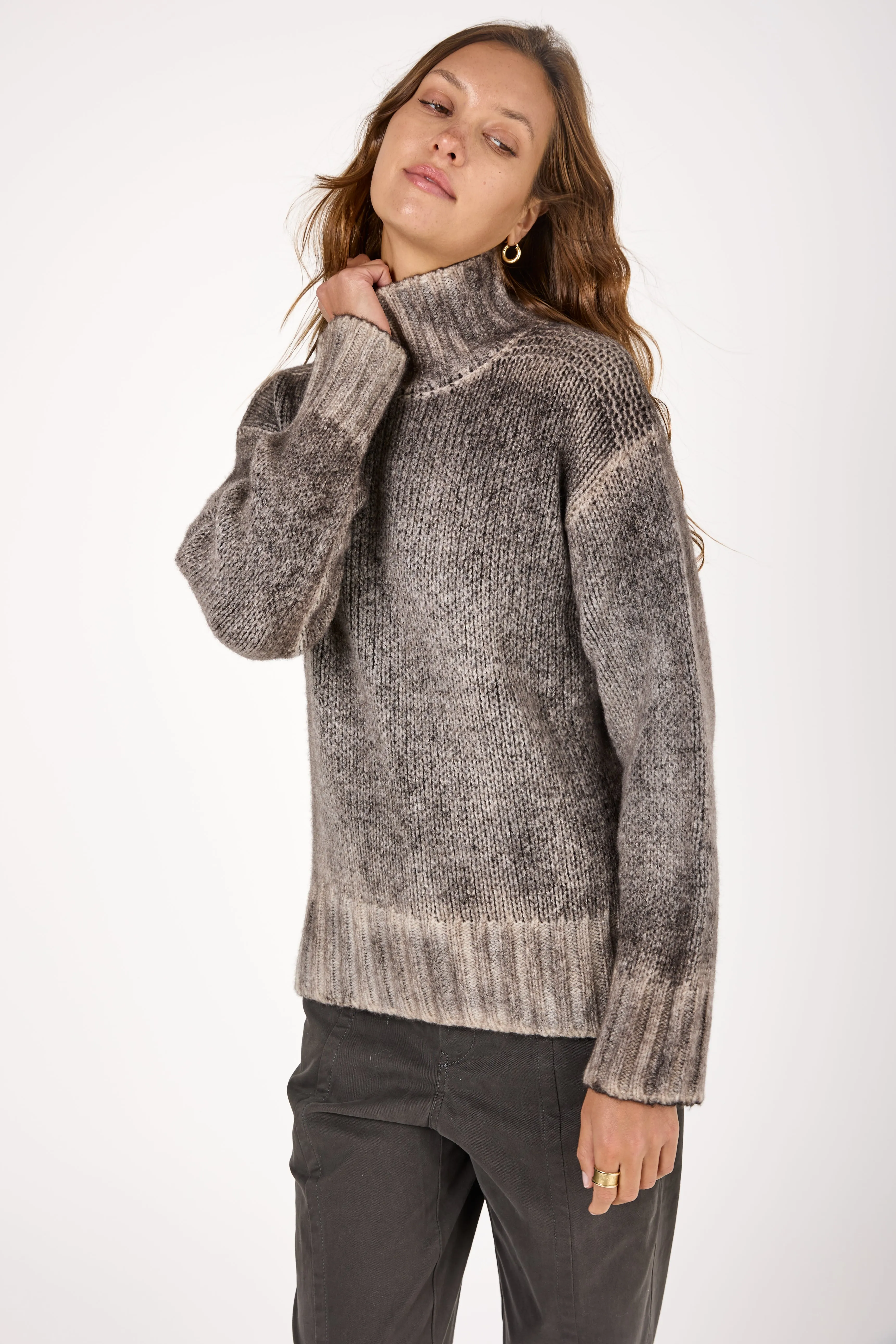 High Neck Pullover in Carruba