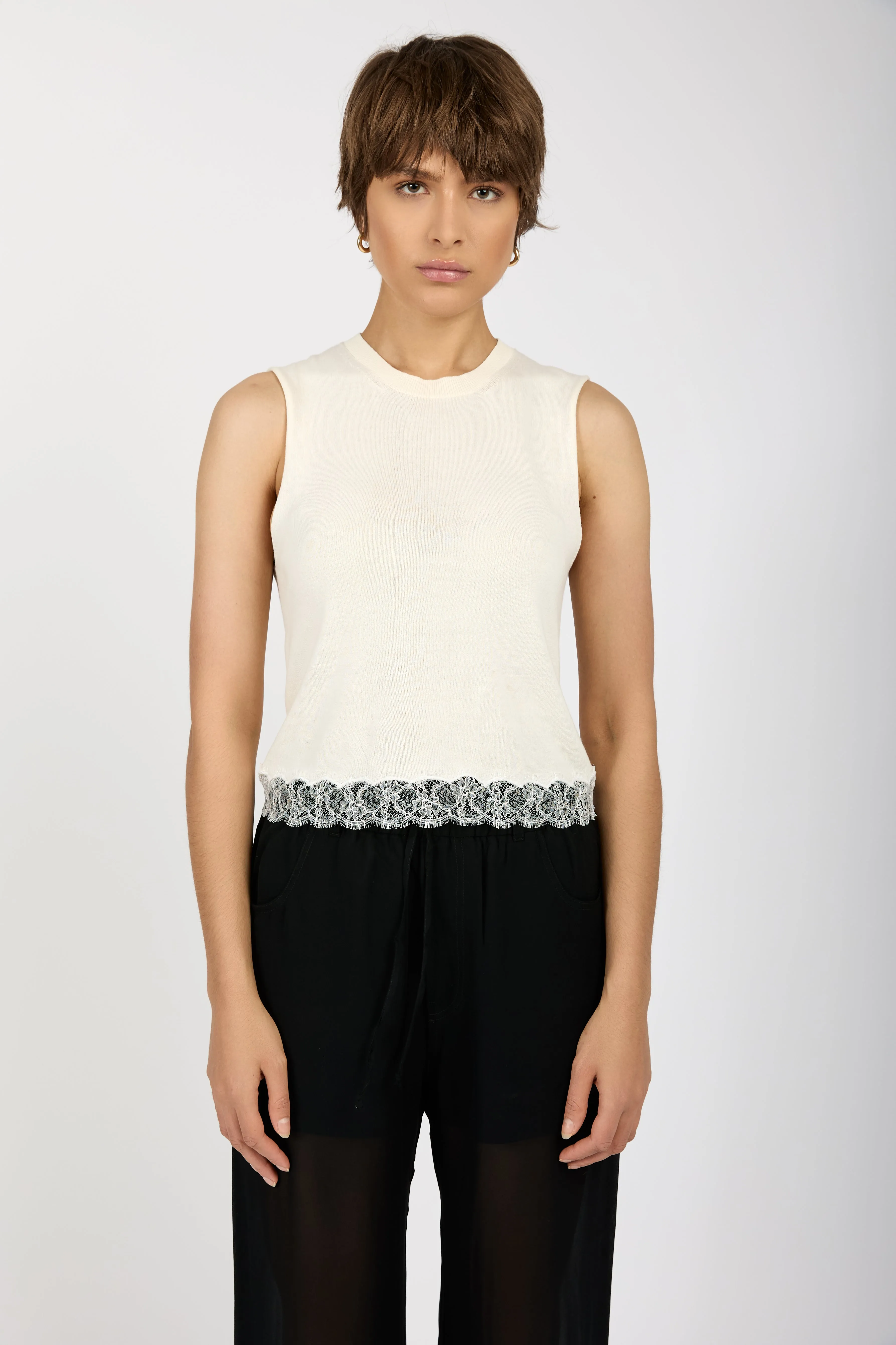 Sleeveless Knit Top in Yoghourt