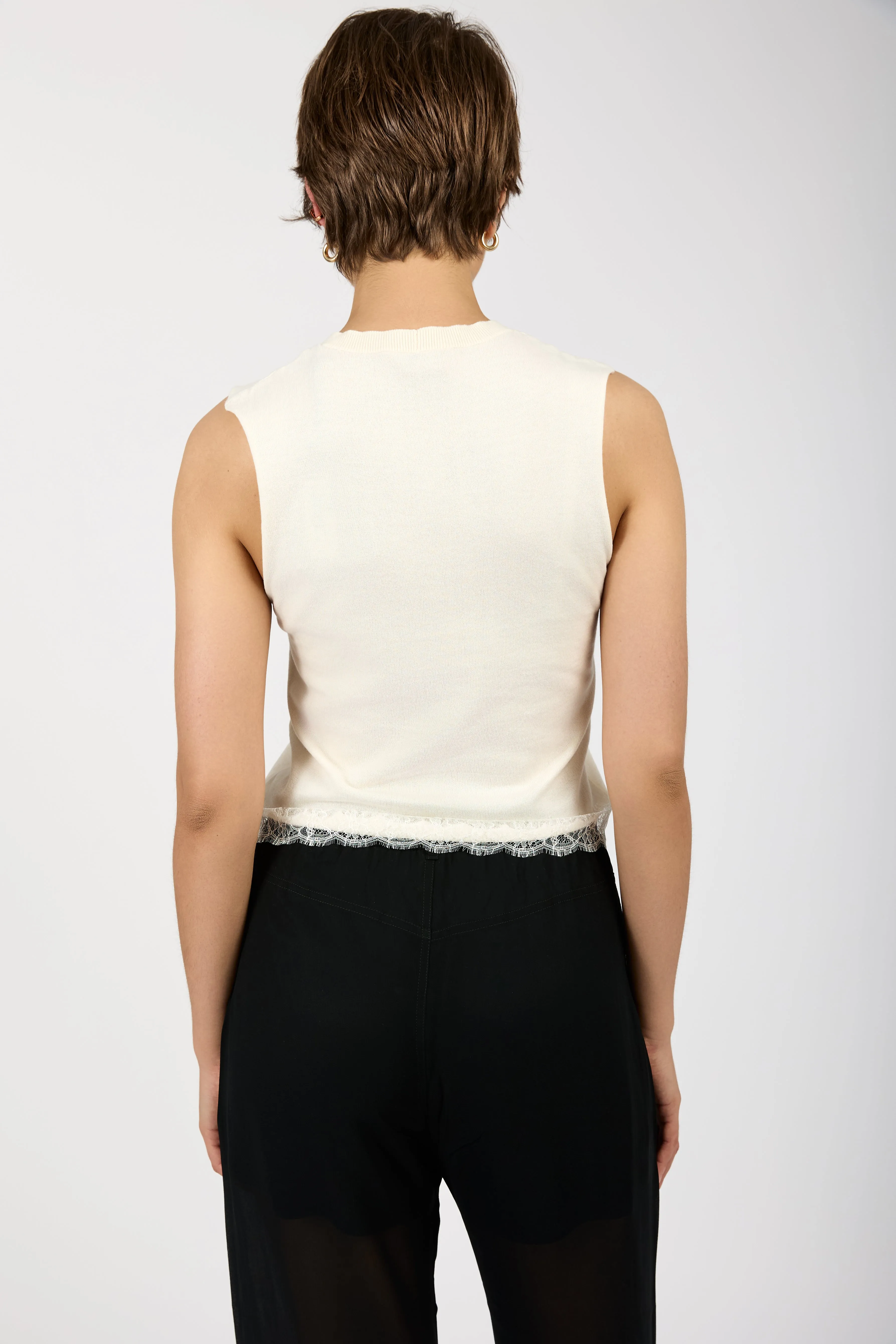 Sleeveless Knit Top in Yoghourt